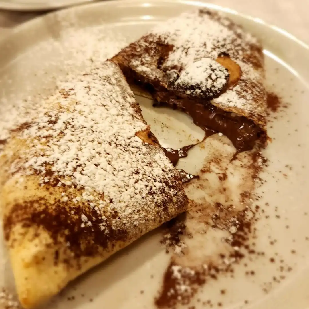 7.-Dar-Poeta-calzone-con-ricotta-y-nutella