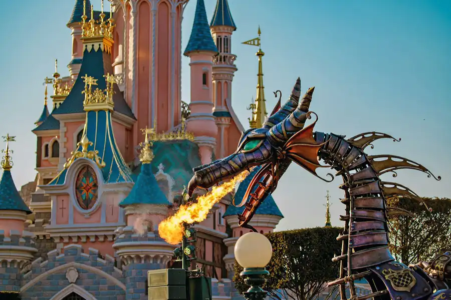 disneyland-paris-dragon