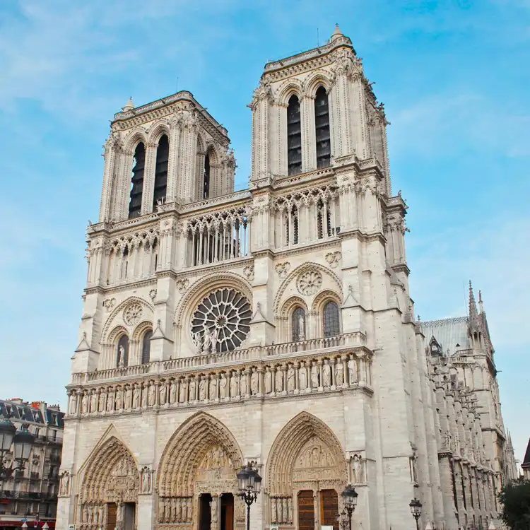 notre-dame-en-paris