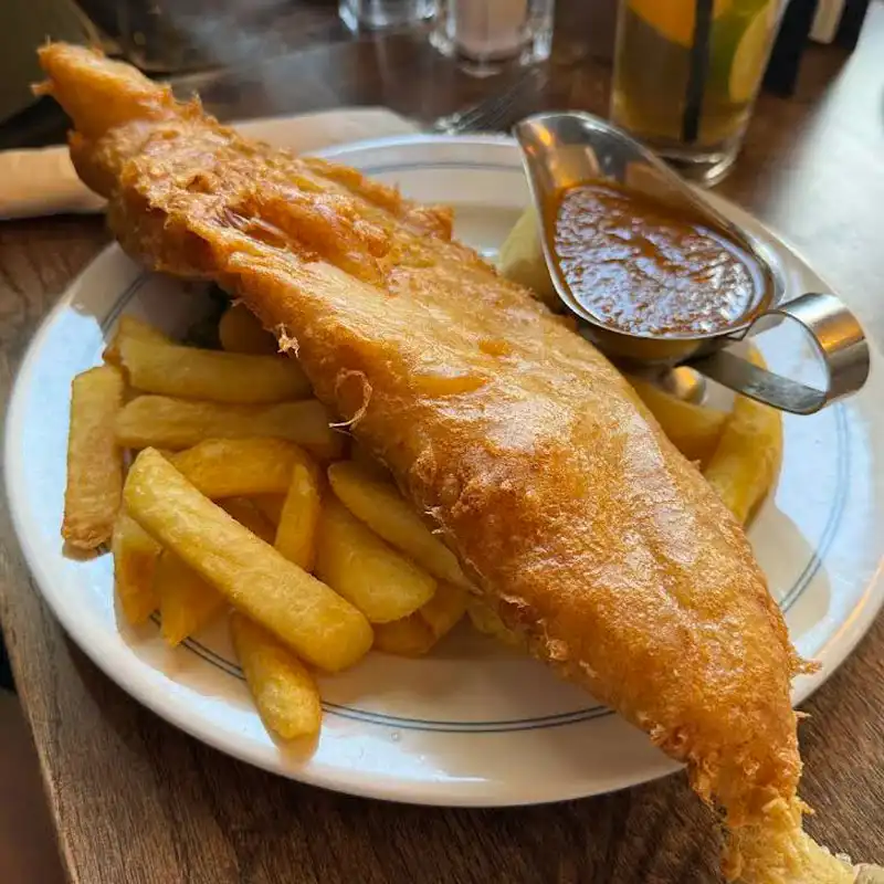 fish-and-chips-en-el-Red-Lion